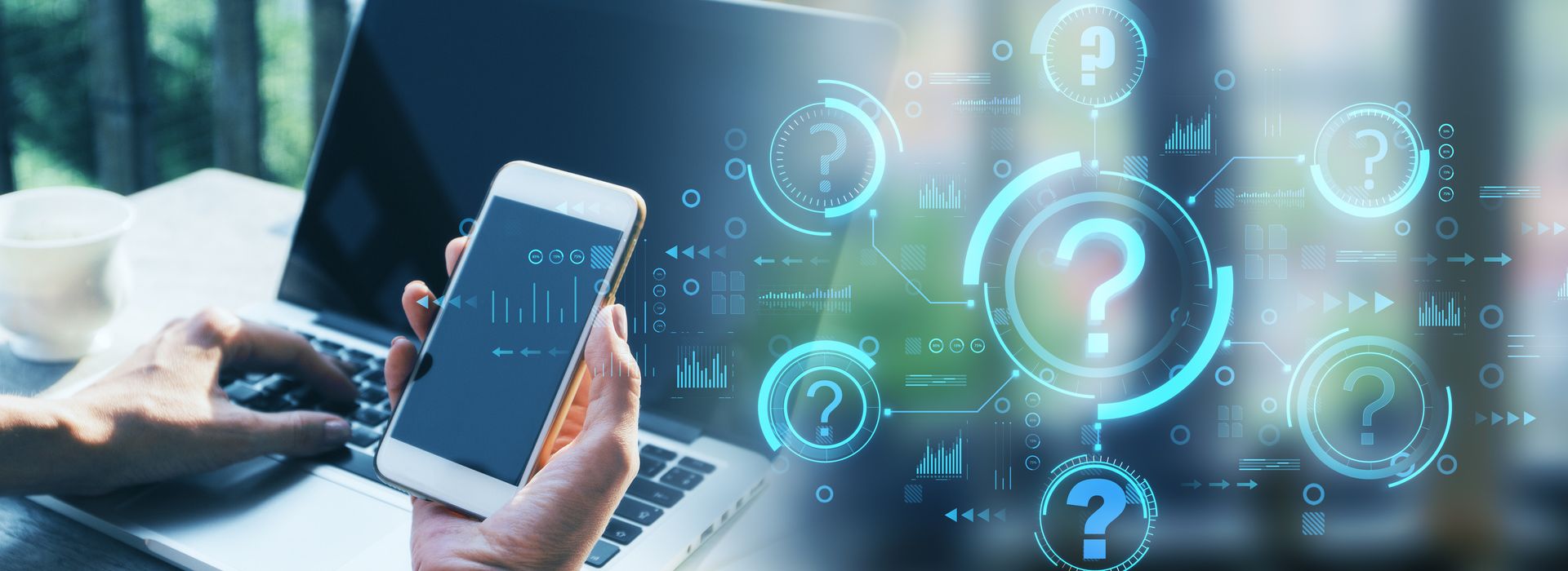 Recherche über Notebook und Smartphone